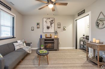 Living area with ceiling fan